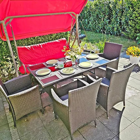 - In Koblenz, Terrasse-garten Apartment *